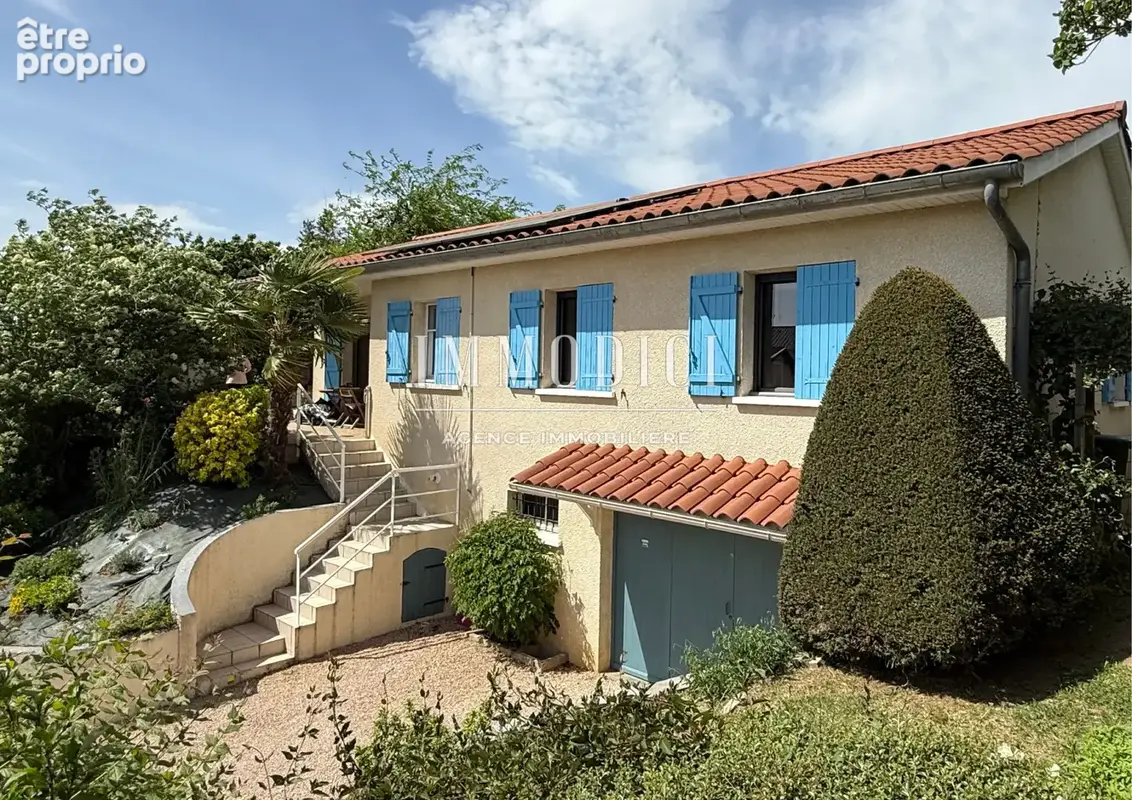 Photo Maison à Montmerle-Sur-Saone au prix de 350 000€