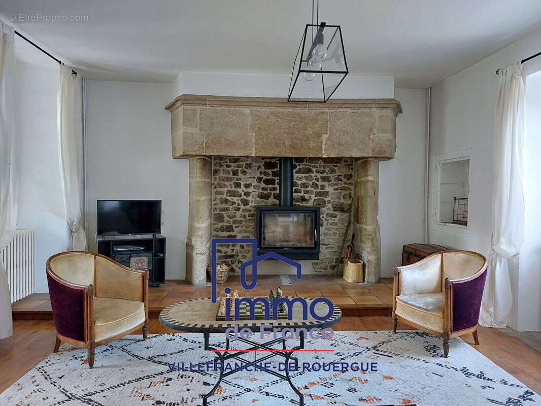Maison du 17°, 184 m2 hab. avec garage et terrain clos - photo 4