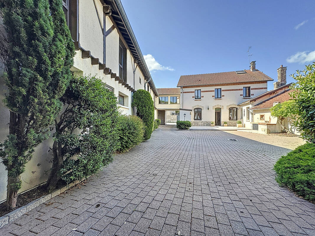 Maison à BOURGOGNE