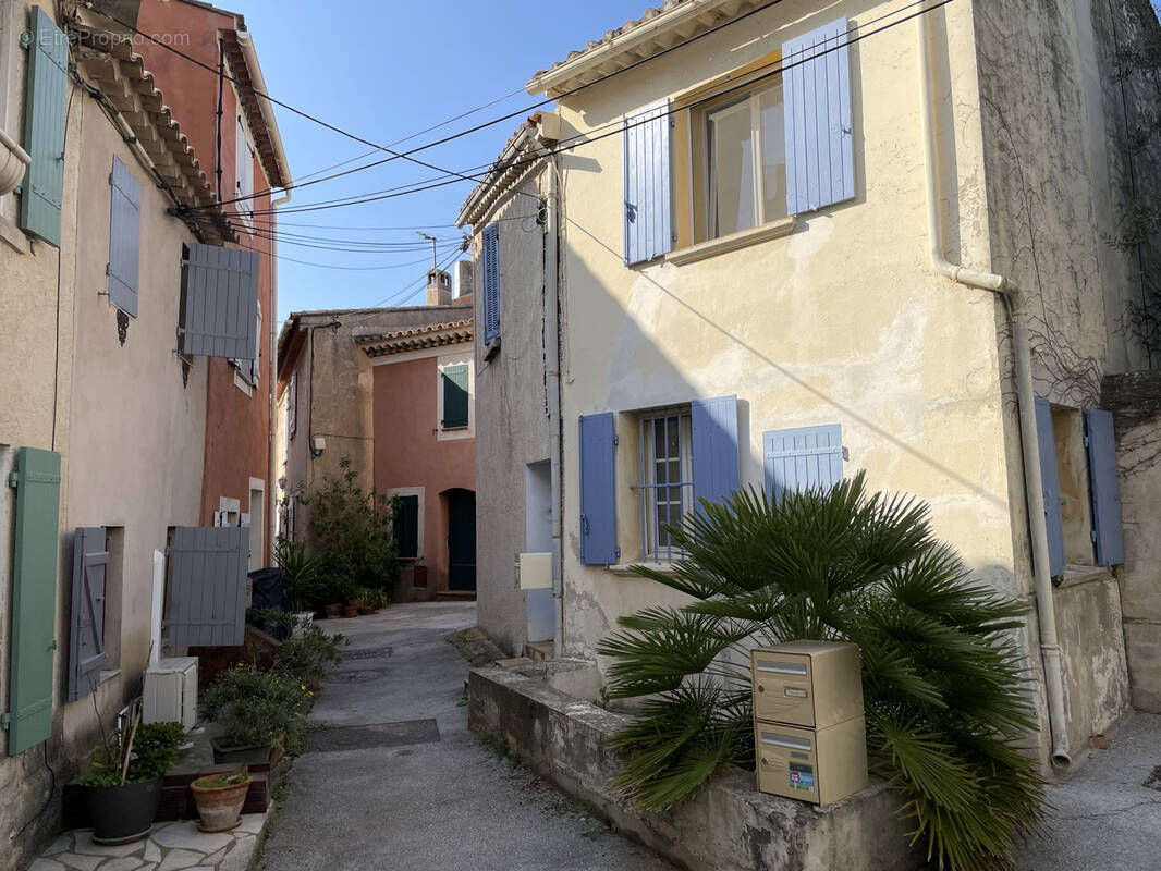 Appartement à SIX-FOURS-LES-PLAGES