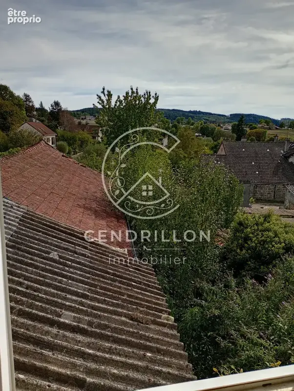 Immeuble de rapport d'une superficie de 150 m2, édifié sur un terrain de 390 m2. - photo 18
