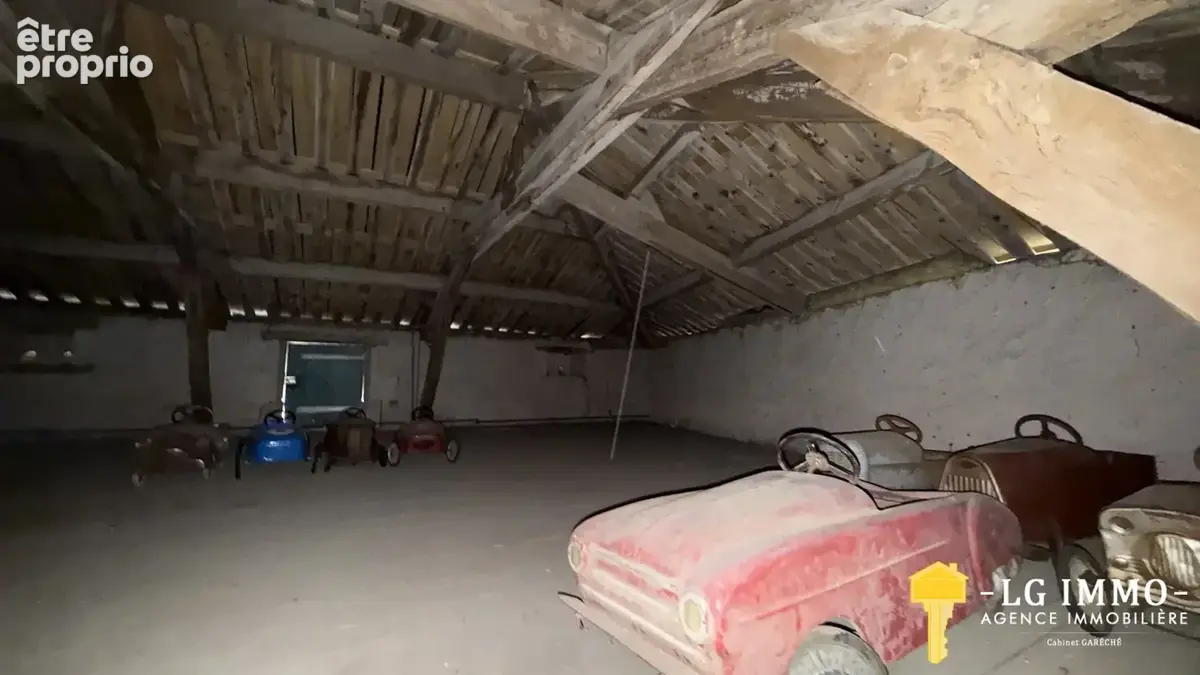 Dépendance en pierres avec garage et jardin clos  beau potentiel   centre ville - photo 17