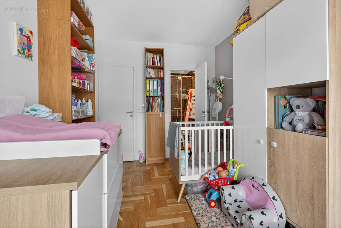 Appartement à PARIS-15E