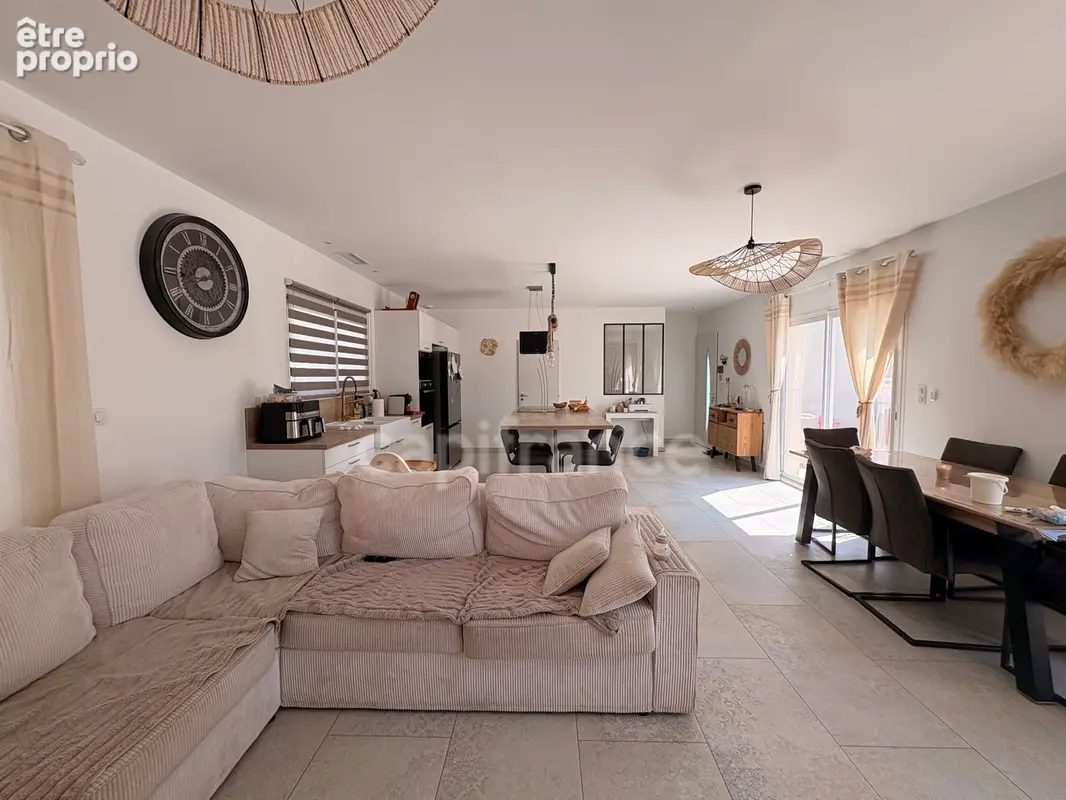 Villa contemporaine à Carnas (30260), entre Quissac et Sommières : LUMIÈRE, CALME ET ART DE VIVRE - photo 8