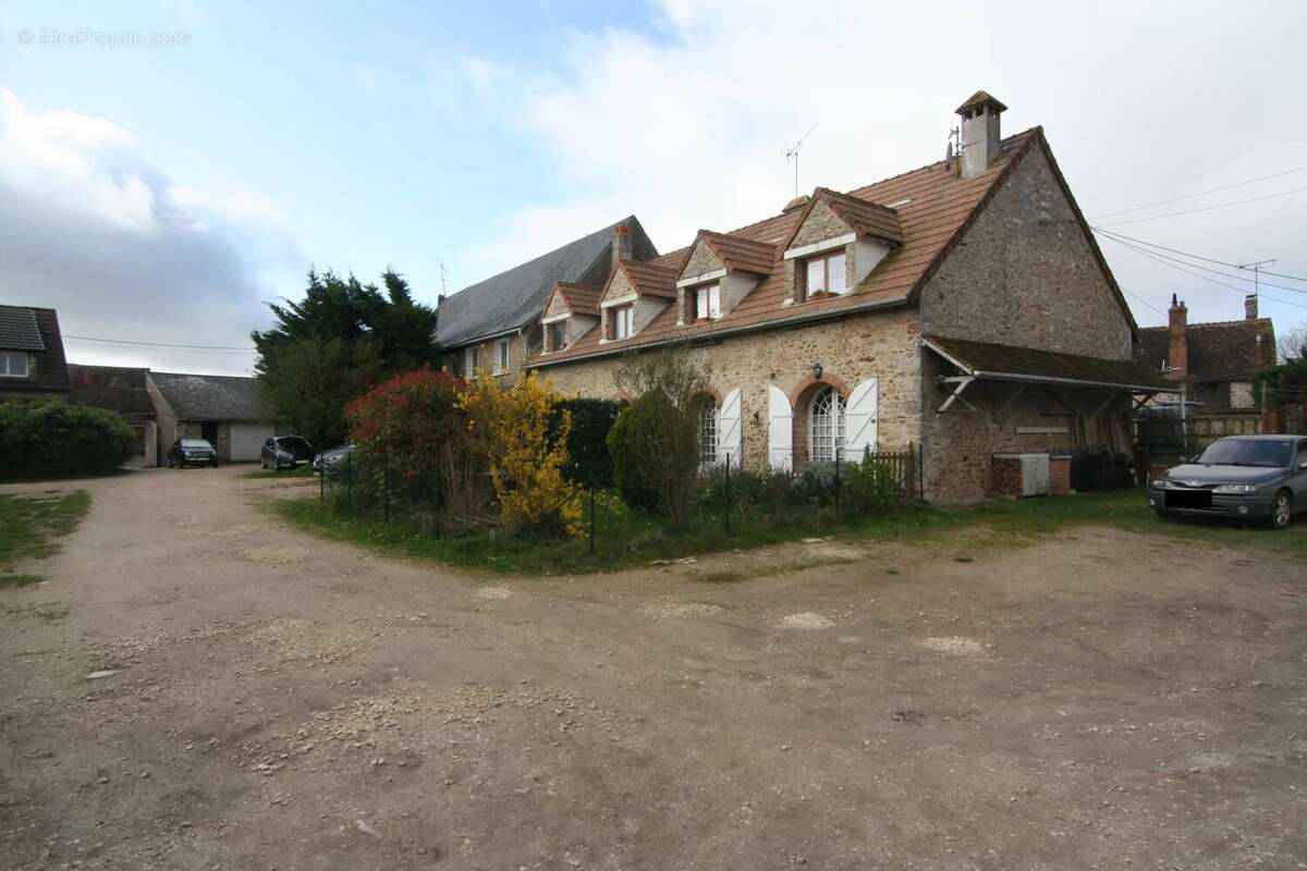 Appartement à BRIIS-SOUS-FORGES