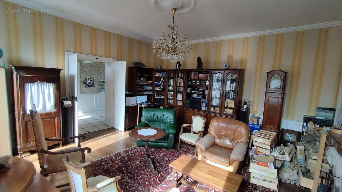 Maison à CEAUX-EN-COUHE