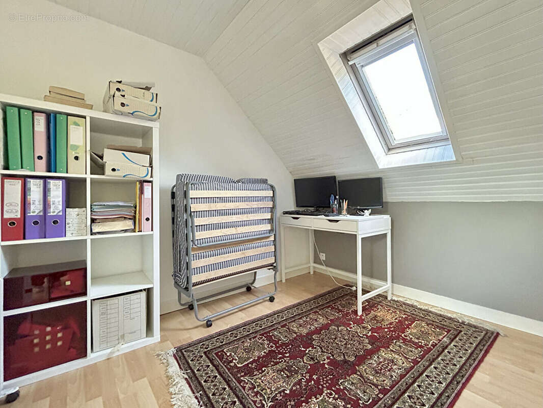 Longère LA FEUILLEE 6 pièce(s) 118 m² - photo 11