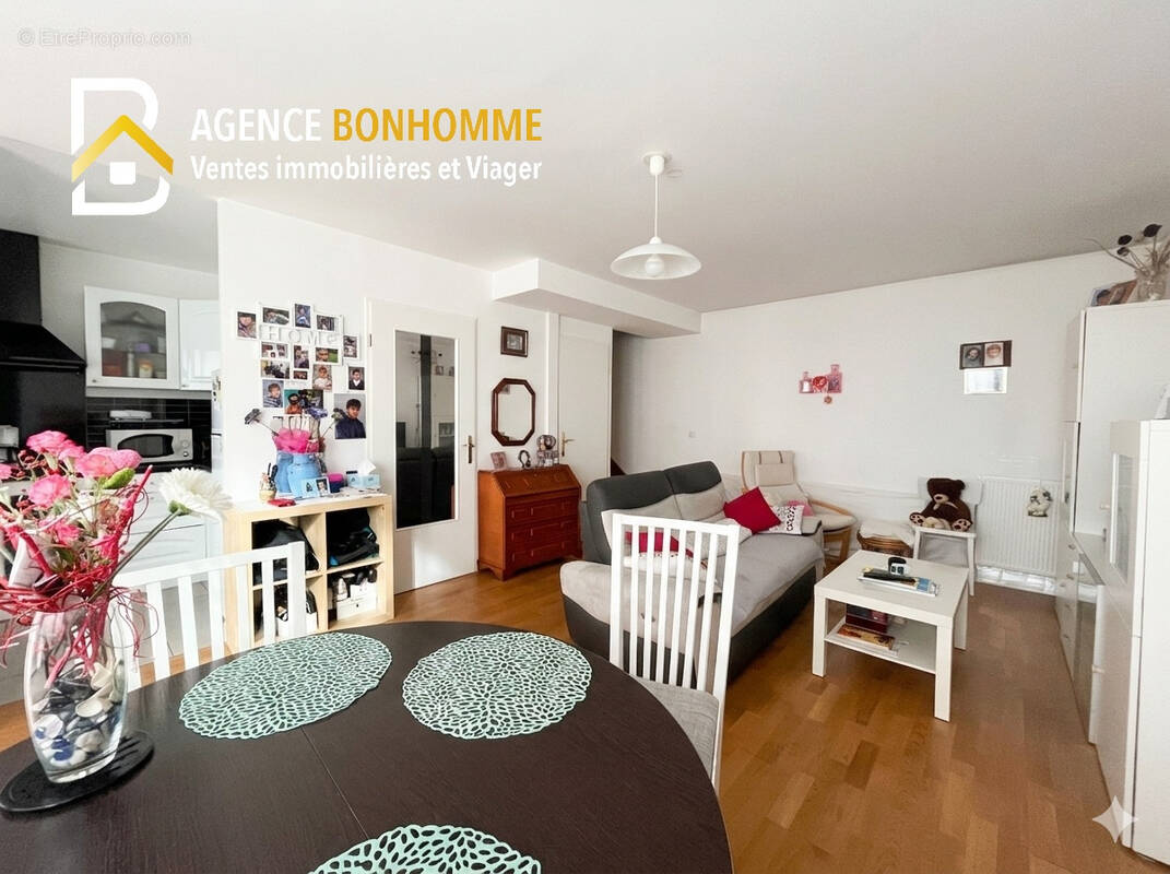 Autre à LES MUREAUX