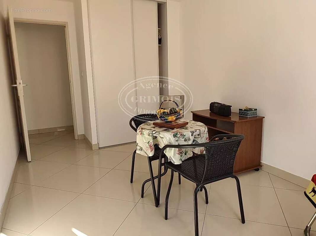 Appartement à LEZIGNAN-CORBIERES