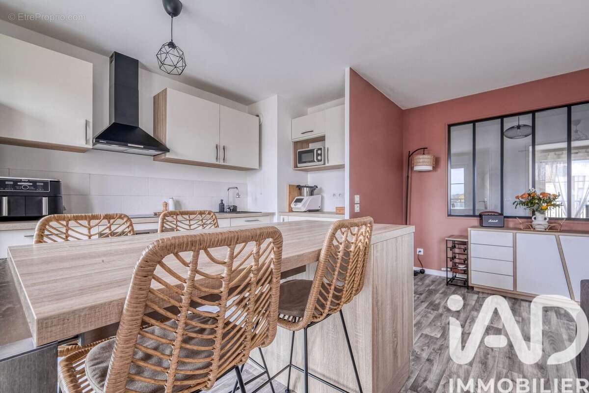Photo 4 - Appartement à VILLENEUVE-SAINT-DENIS