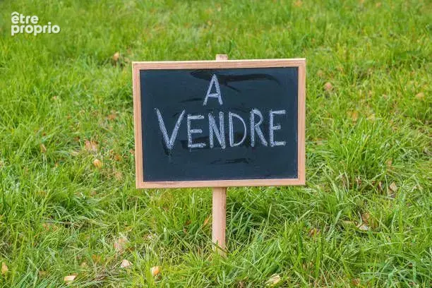 Photo Terrain à Issoire au prix de 73 000€