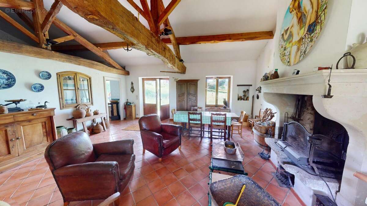 Maison à SAINT-PIERRE-LE-VIEUX