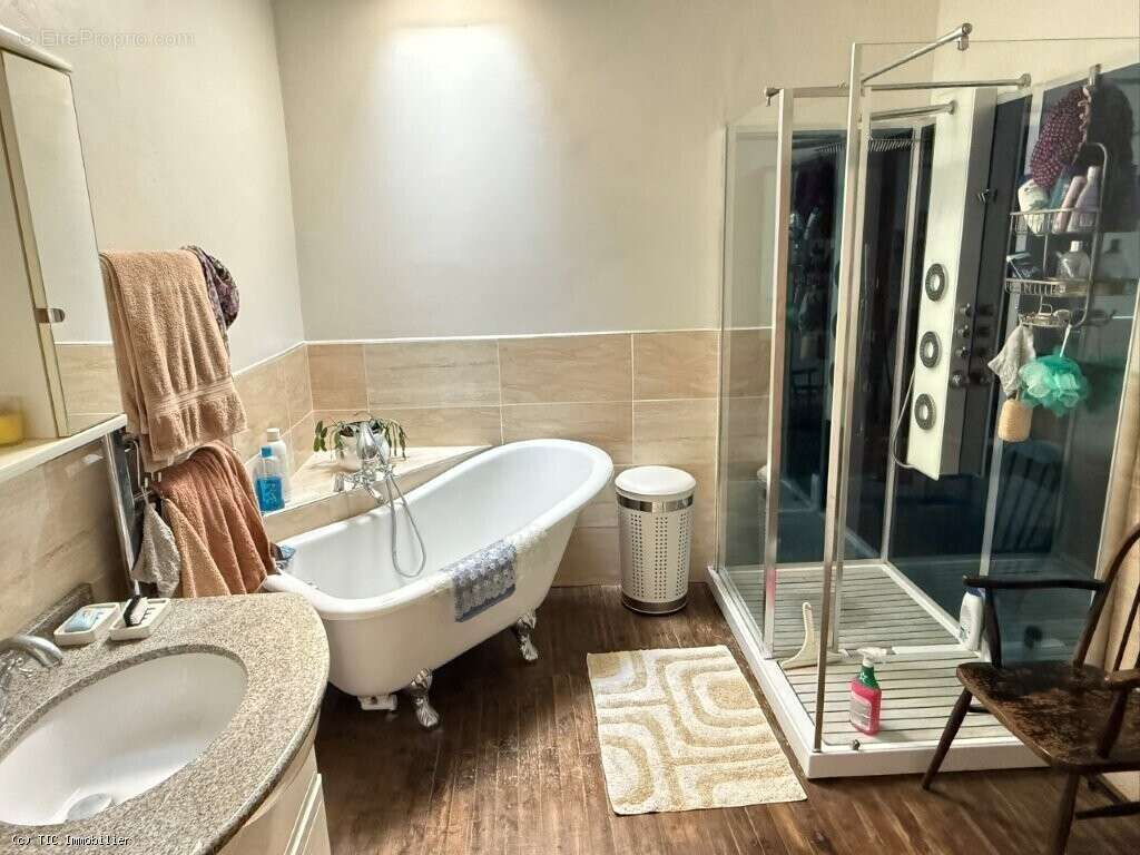 Maison de Campagne Avec 4 Chambres à Loubille - Exclusif à TIC IMMOBILER - photo 17