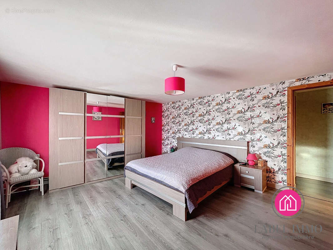 Maison à VIEUX-CONDE