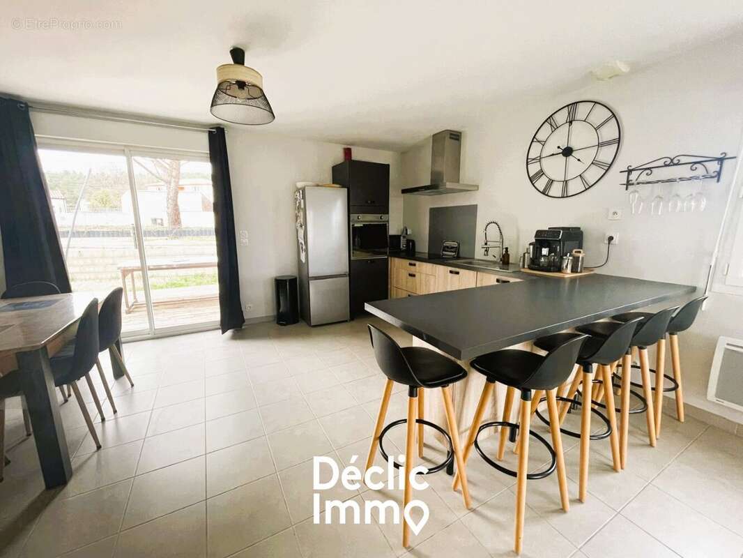 Villa de plain-pied avec piscine  Vacquières - photo 11