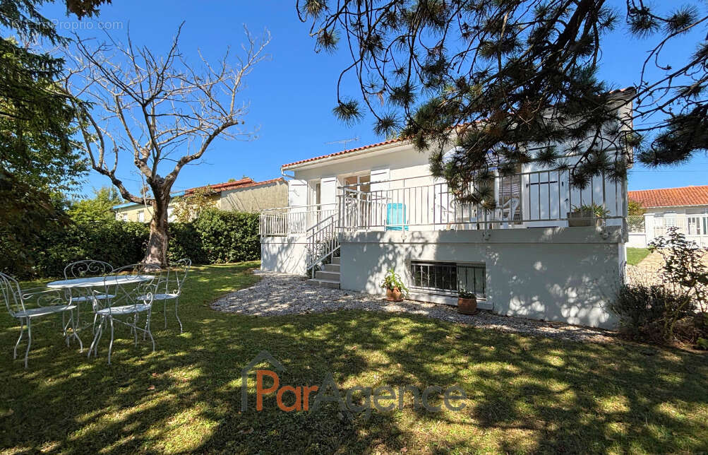 Maison à MESCHERS-SUR-GIRONDE