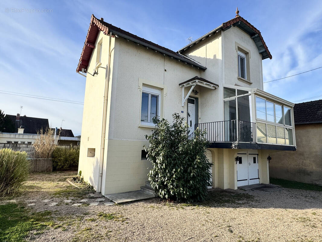 Photo 1 - Maison à GUEUGNON