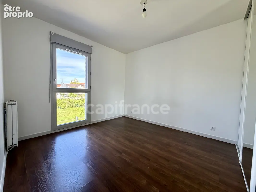 À vendre – Appartement 2 pièces dernier étage avec balcon, parking et prestations impeccables – Cergy - photo 7
