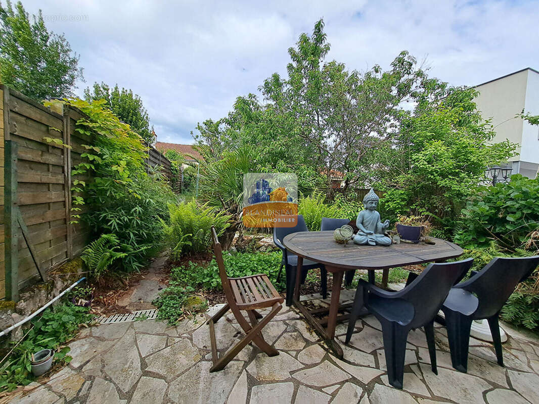 Maison à LA MONTAGNE