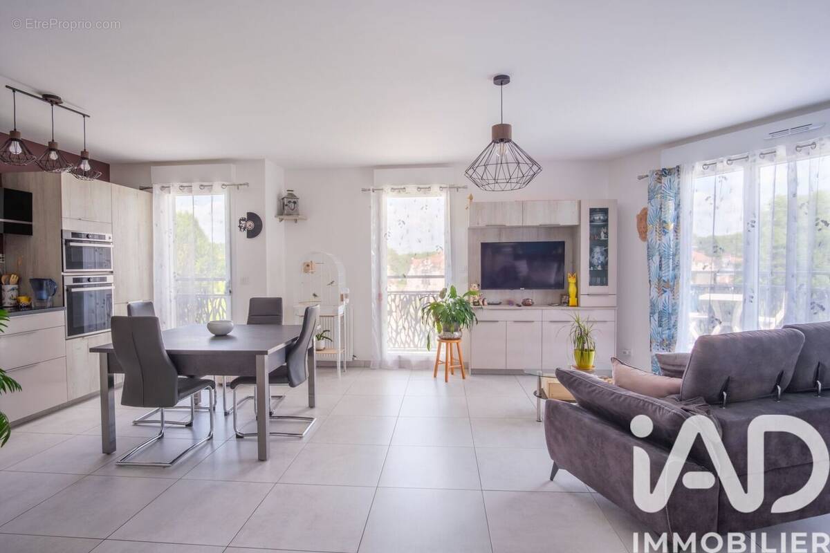 Photo 1 - Appartement à CLAYE-SOUILLY