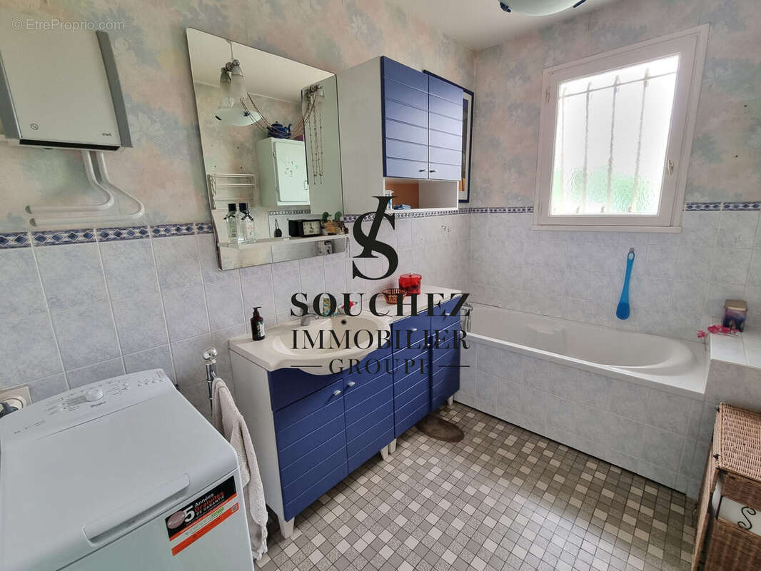Maison 131 m² à Ablain-Saint-Nazaire  - photo 6