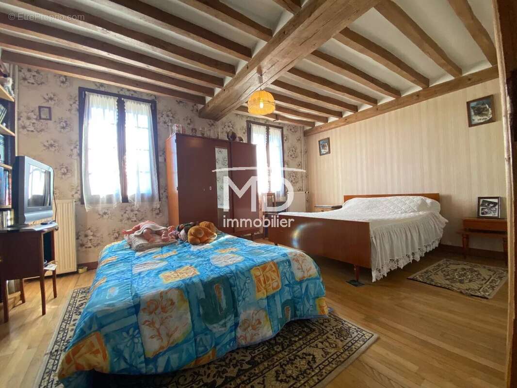 Maison à LES VENTES