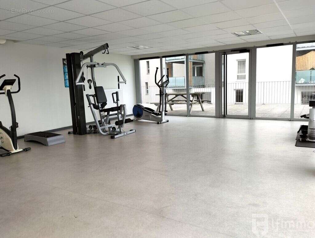 Investissement locatif - Studio loué + parking - Revenus 4 848 € - photo 6