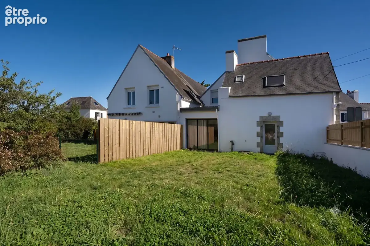 Secteur de Lodonnec, à 500m de la plage - bâtisse d'environ 233 m² - photo 3