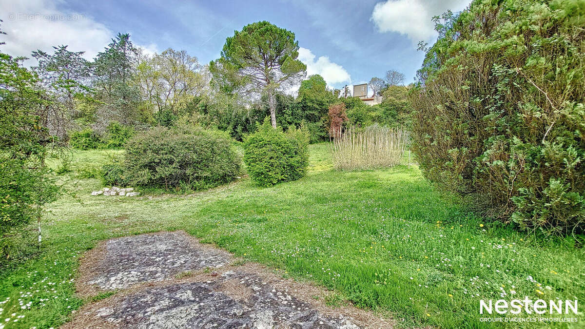 Maison à VALENCE-SUR-BAISE