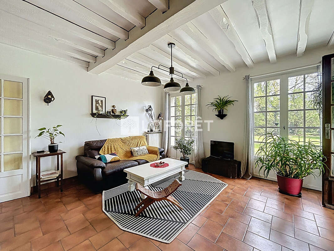 Maison à VERNEUIL-SUR-SEINE