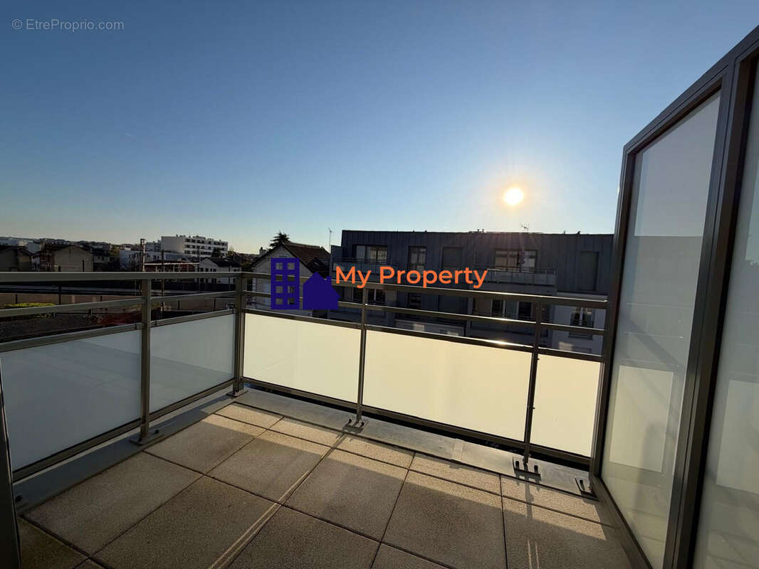 Appartement à HOUILLES