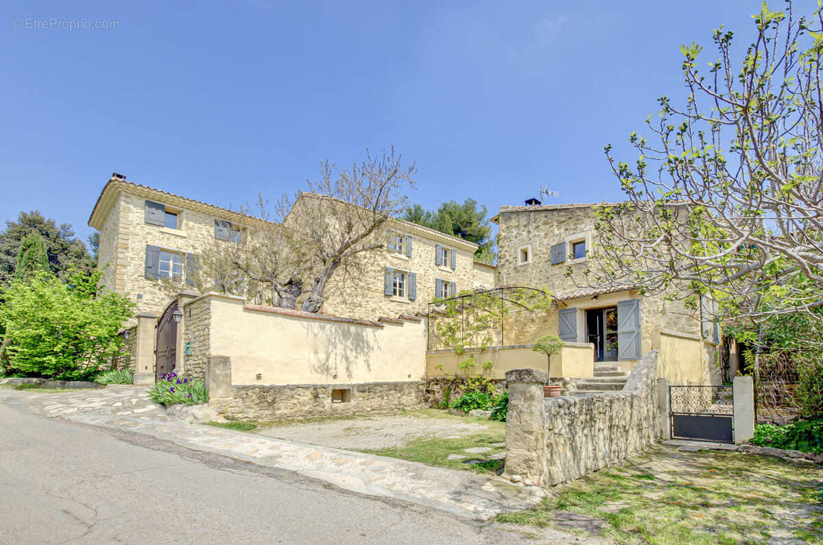 Maison à VACQUEYRAS