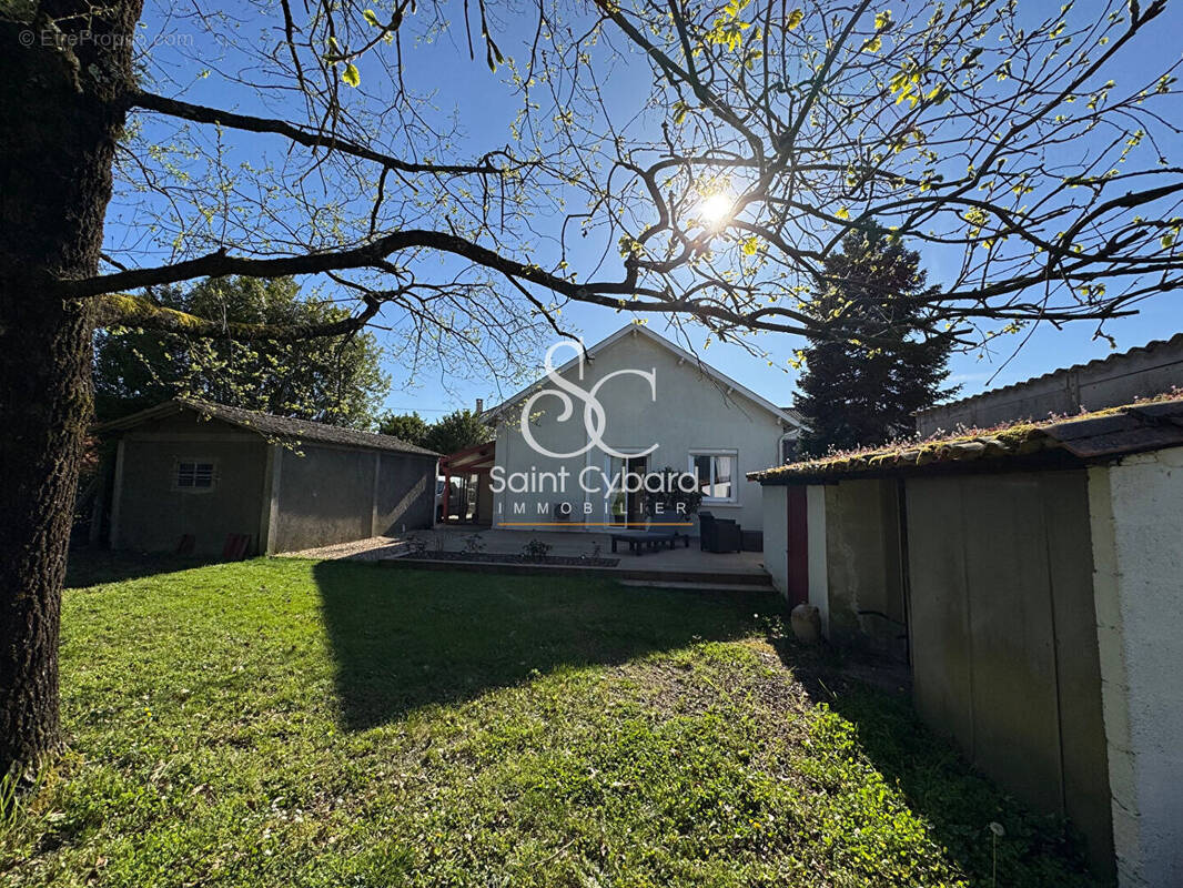 Maison à SAINT-YRIEIX-SUR-CHARENTE