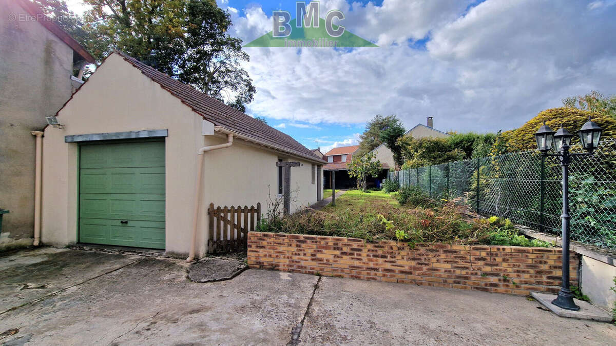 Maison à MONTIGNY-LES-CORMEILLES