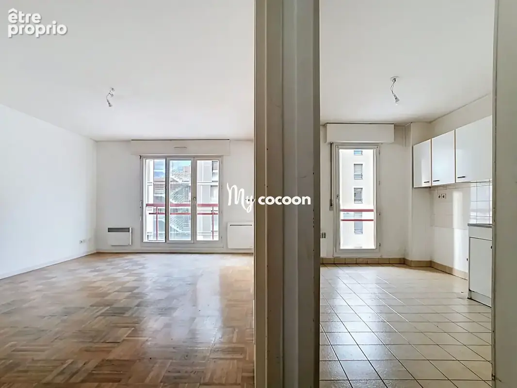 Place Saint Louis - T3 - 70 m² - Balcon Cave - photo 5