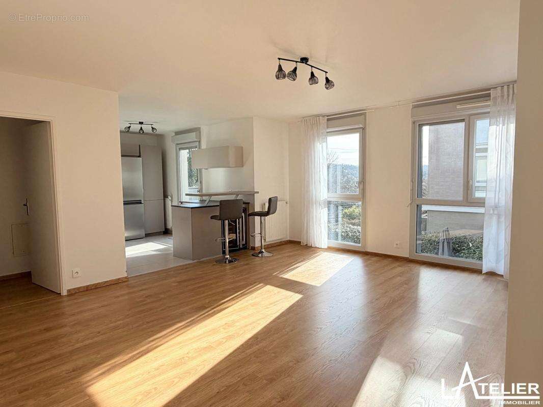 Appartement à MAREIL-MARLY