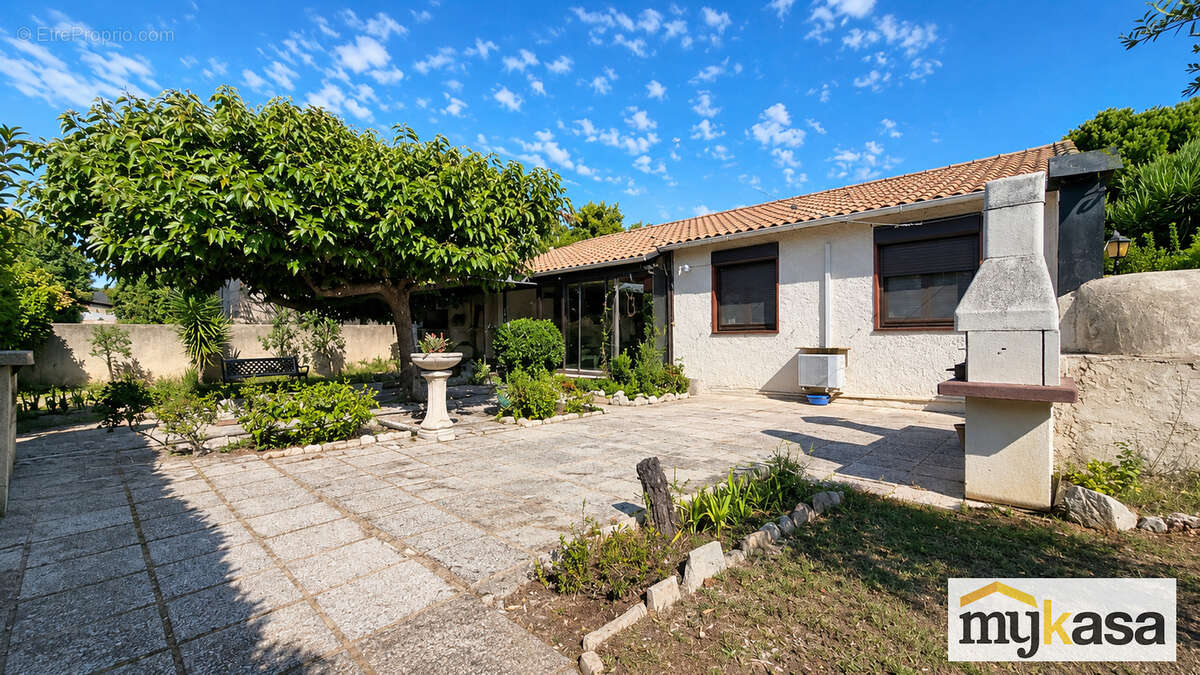 Maison T4 de plain-pied avec jardin, garage et véranda - Martigues Saint-Jean - photo 2