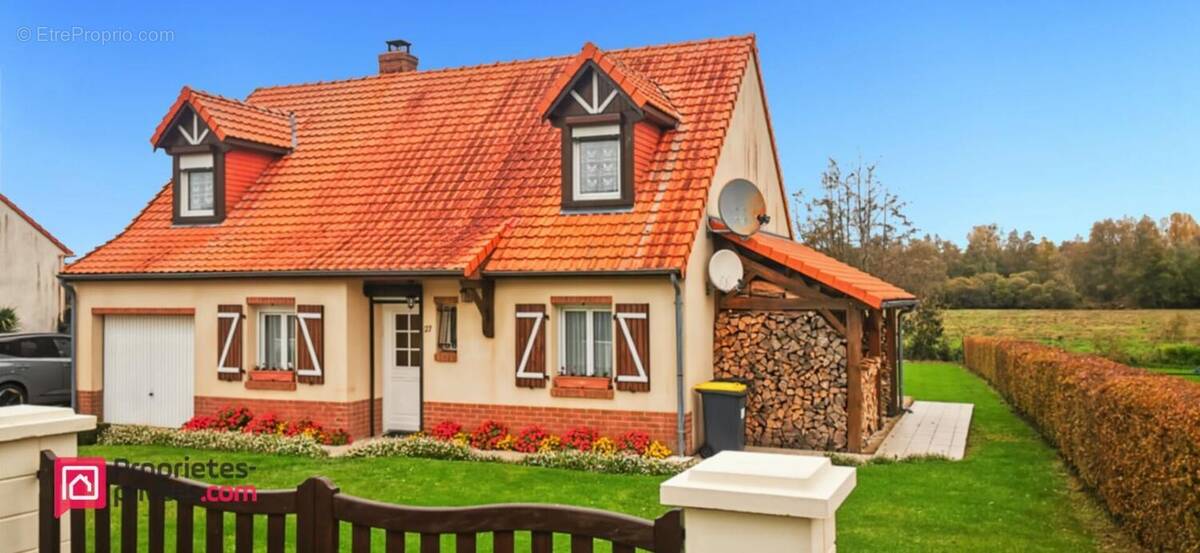 Maison à BEAURAINVILLE