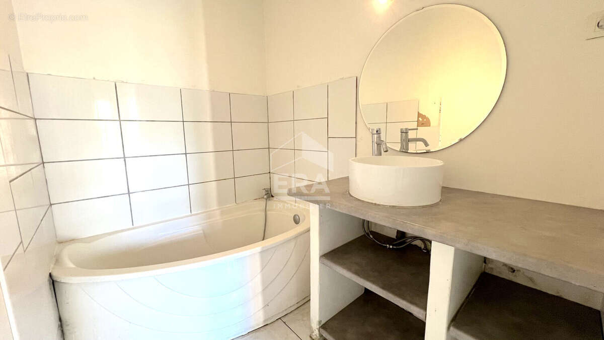 Appartement à PORT-DE-BOUC