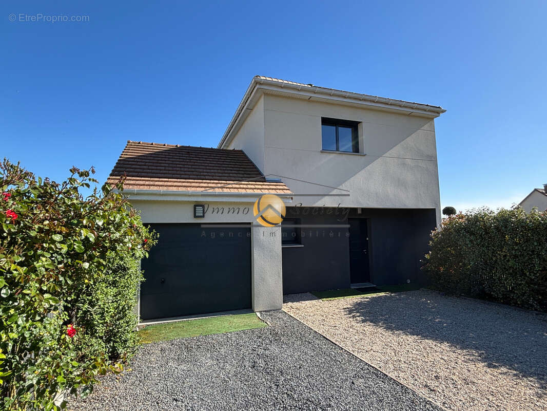 Maison à ALIZAY