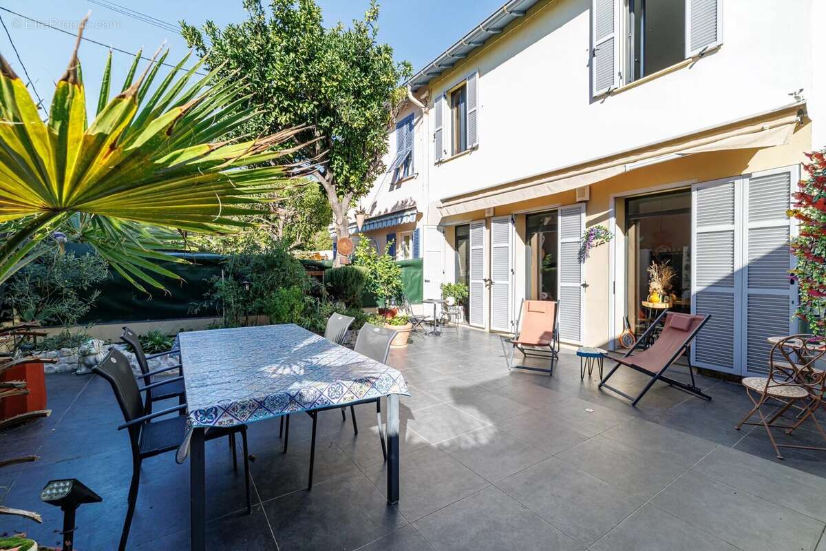 Maison à SAINT-JEAN-CAP-FERRAT