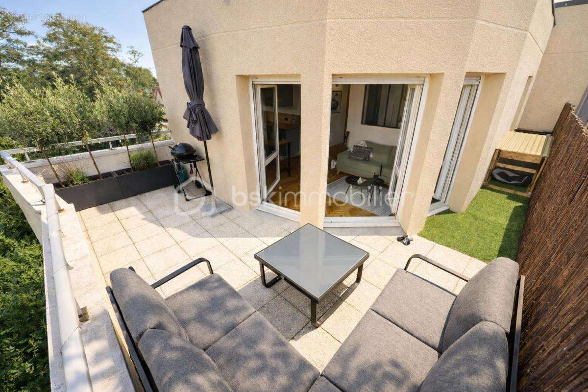 Appartement à FRESNES