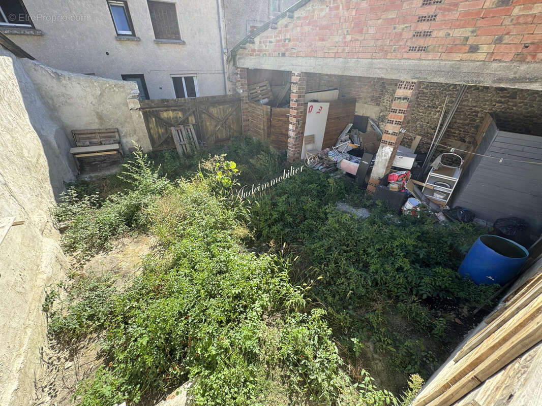 Appartement à MALVIES