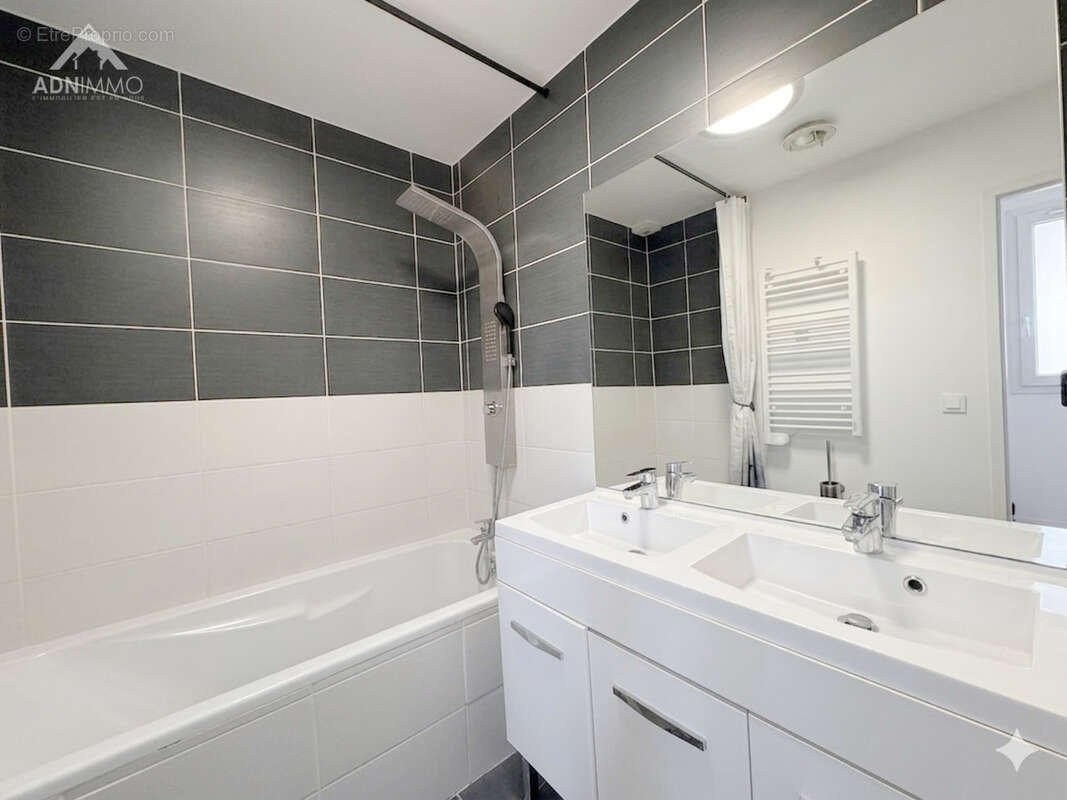 Maison à SAINT-JEAN-DE-GONVILLE