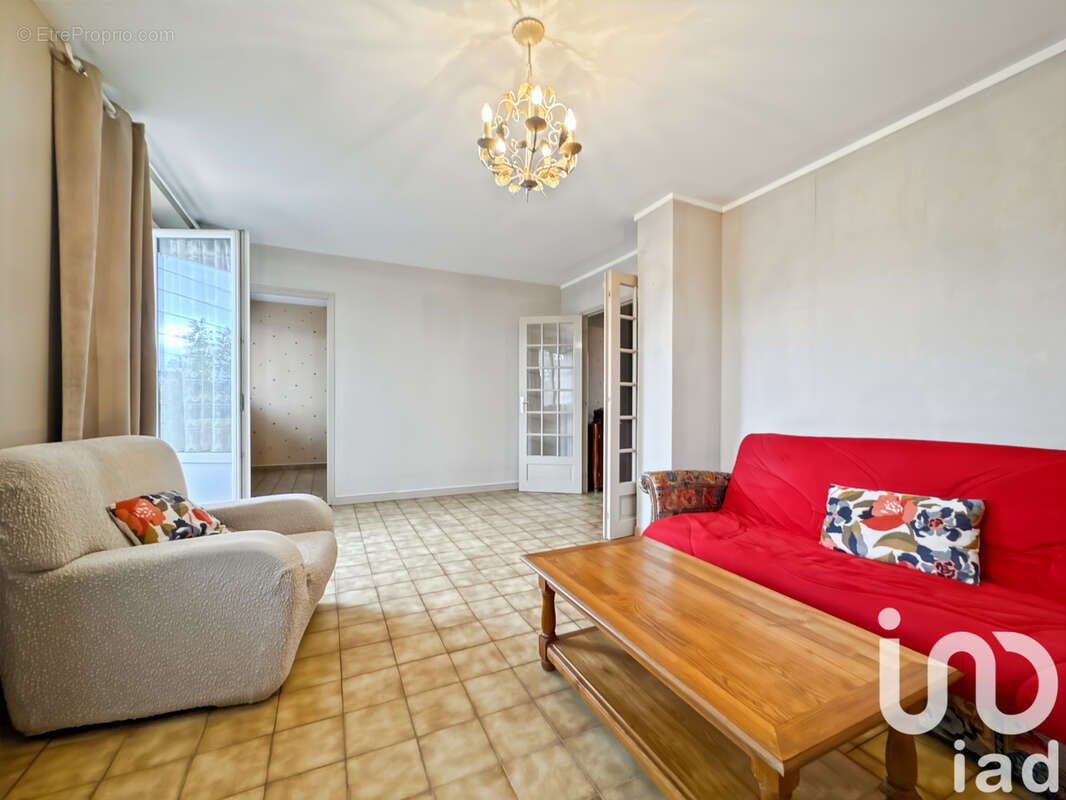 Photo 2 - Appartement à AUXERRE