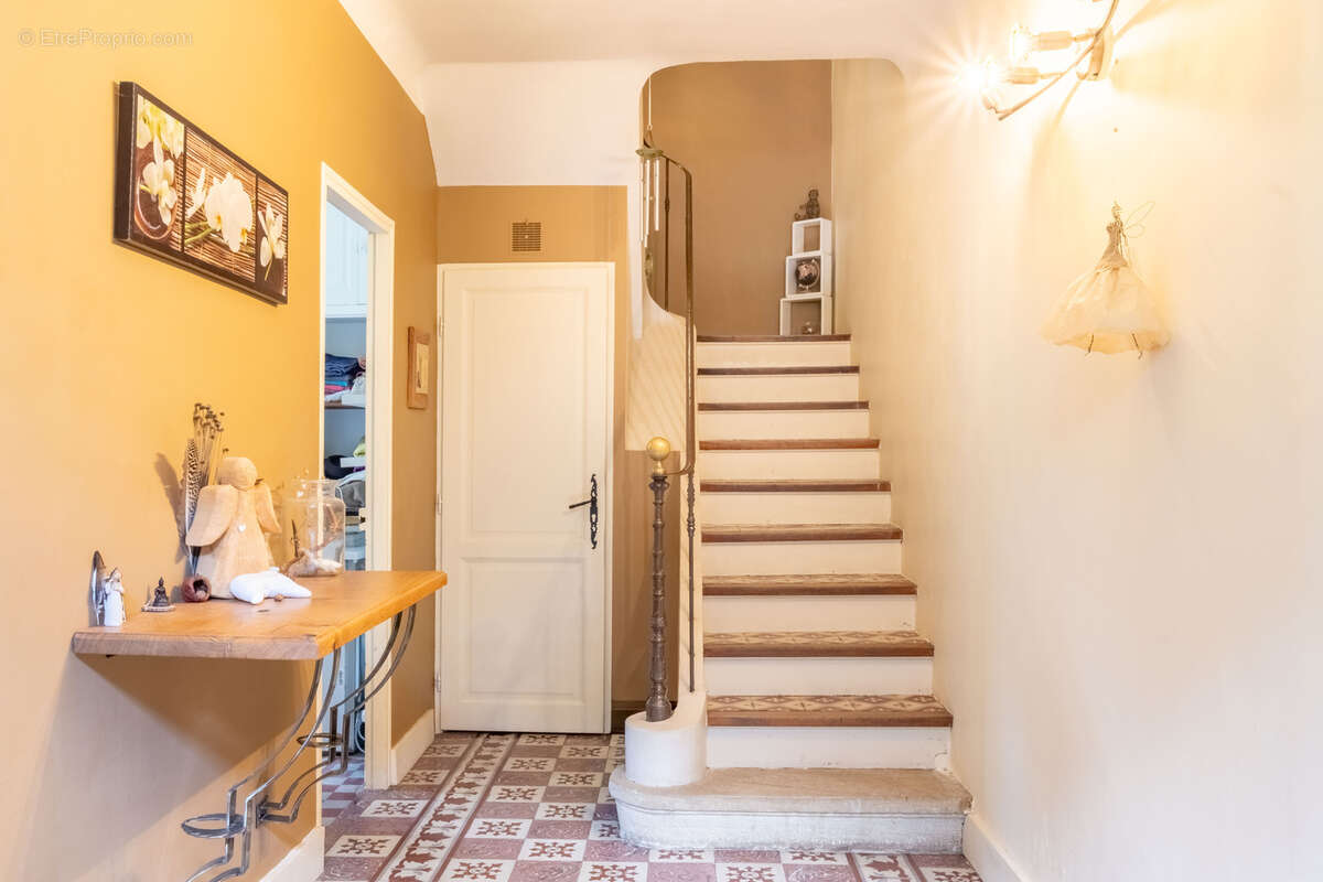 Maison à LORIOL-DU-COMTAT