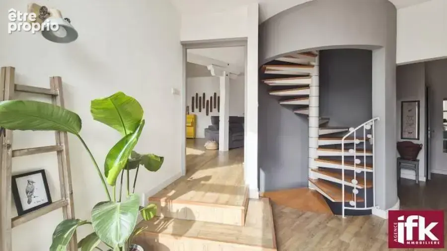WICKERSCHWIHR :  Maison de 157 m² avec dépendance sur 11 ares de terrain, DPE B - photo 4