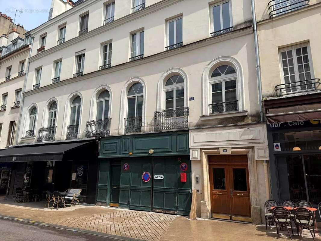 Appartement à PARIS-14E