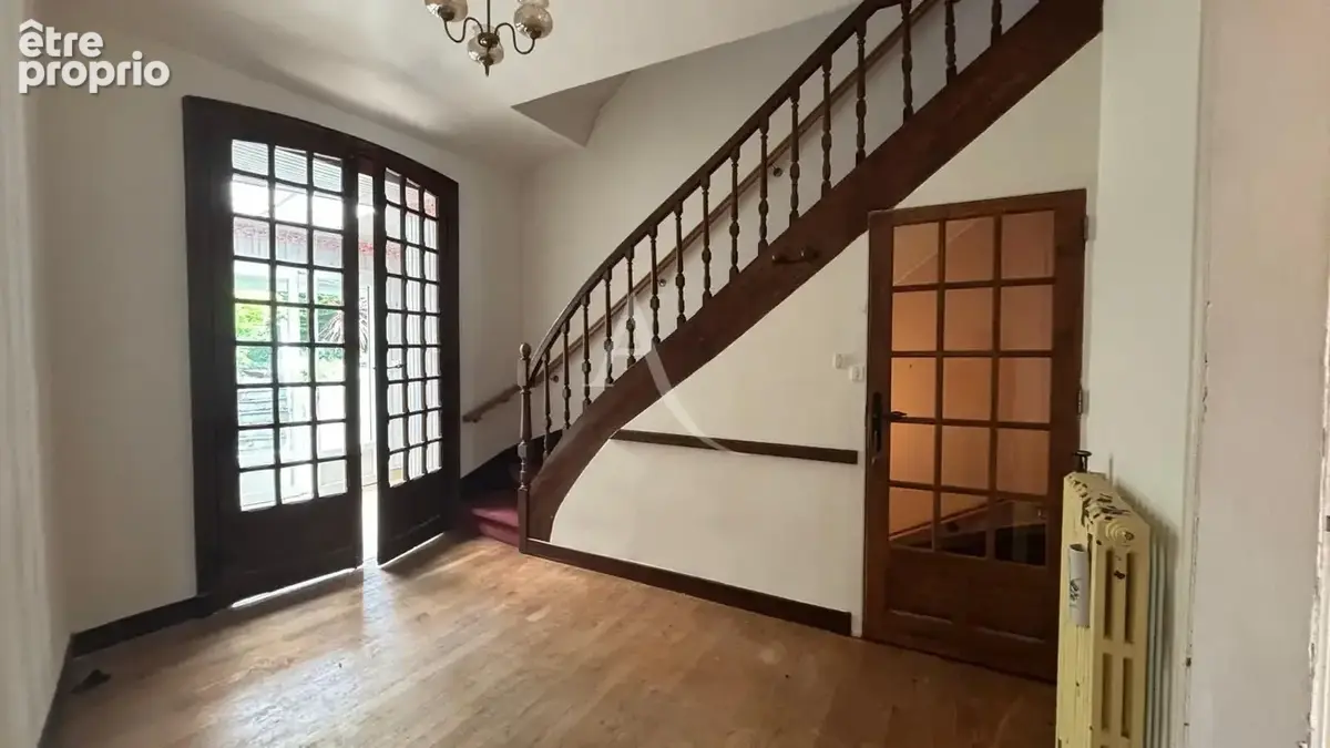 Maison de Caractère à rénover - Quartier ZOLA / SAINT CLAIR - photo 2
