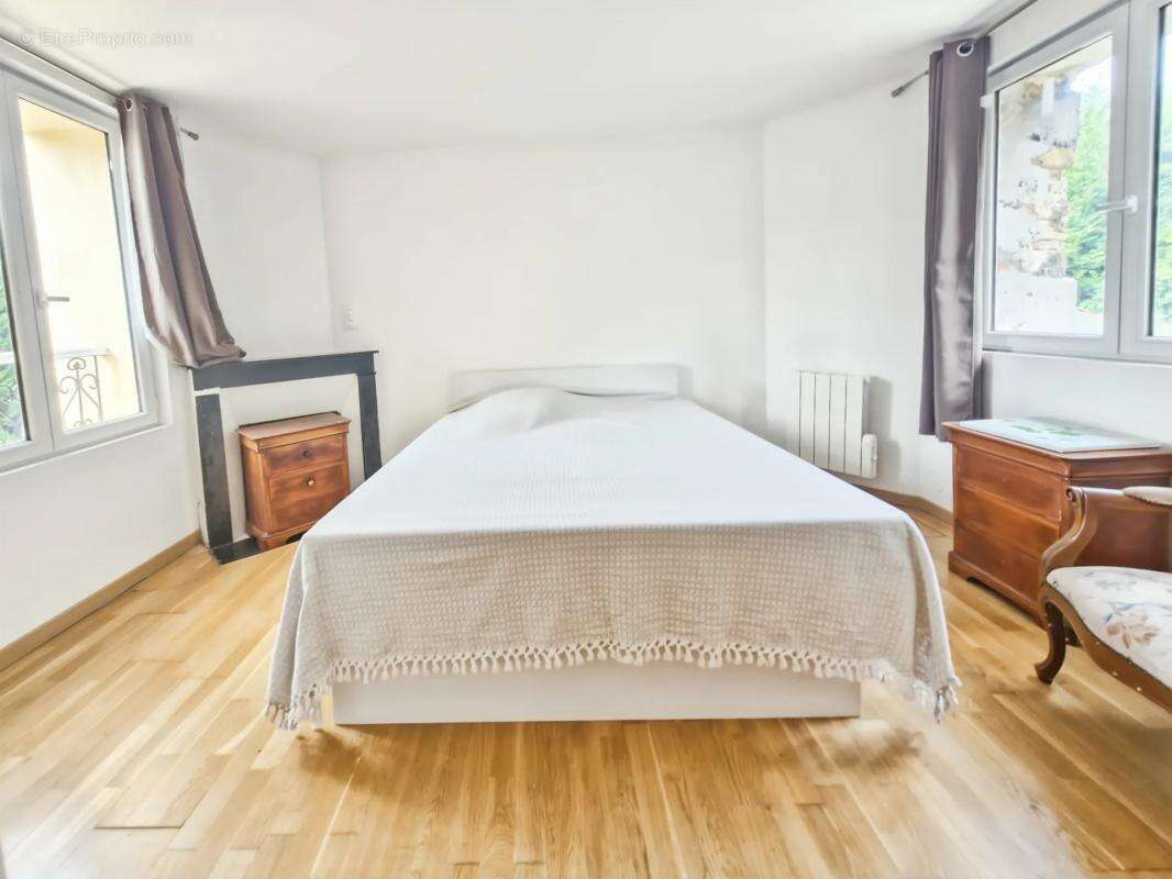 Maison à MONTREUIL-AUX-LIONS